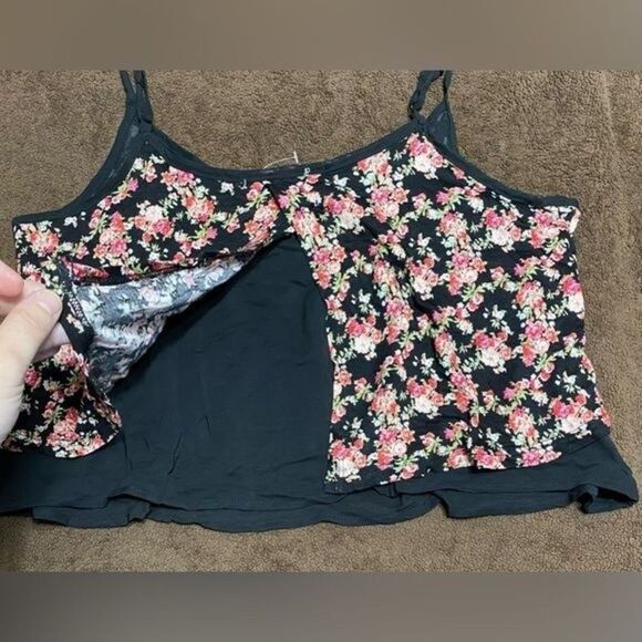 SALE✨  NWOT Flowy Crop Top -  Ambiance Apparel Floral Crop Top - Sz M - Picture 8 of 11
